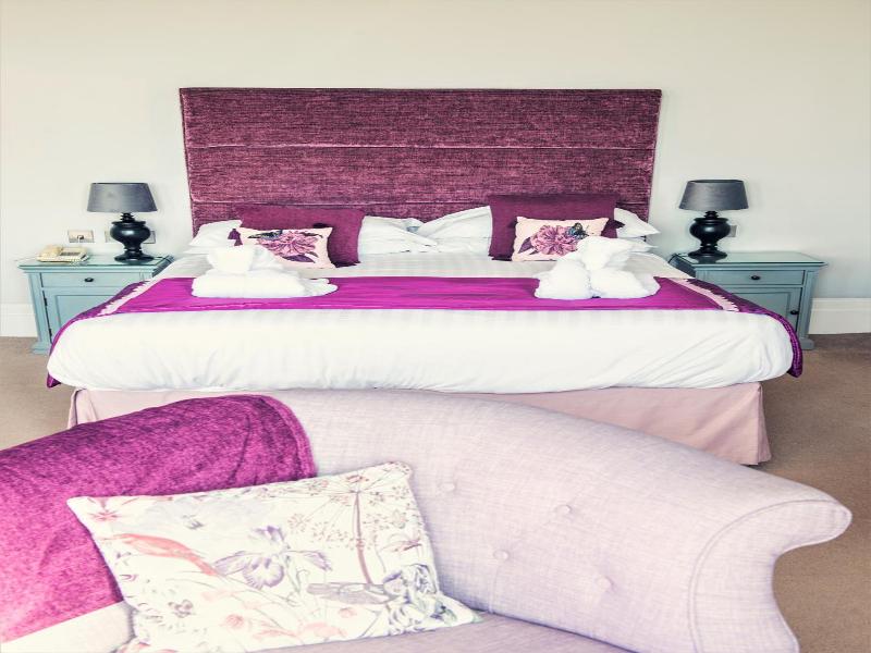 Clifton Arms Hotel image