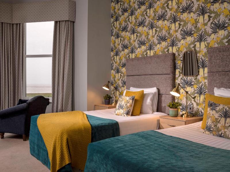 Clifton Arms Hotel image
