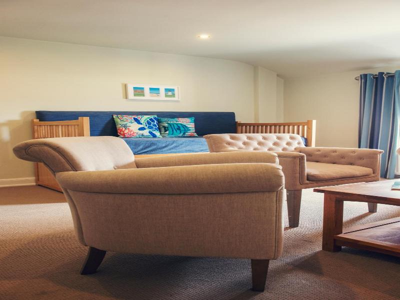 Clifton Arms Hotel image