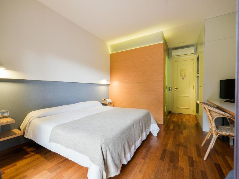 Hotel Robert image