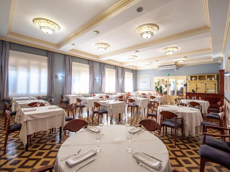 Hotel Robert image