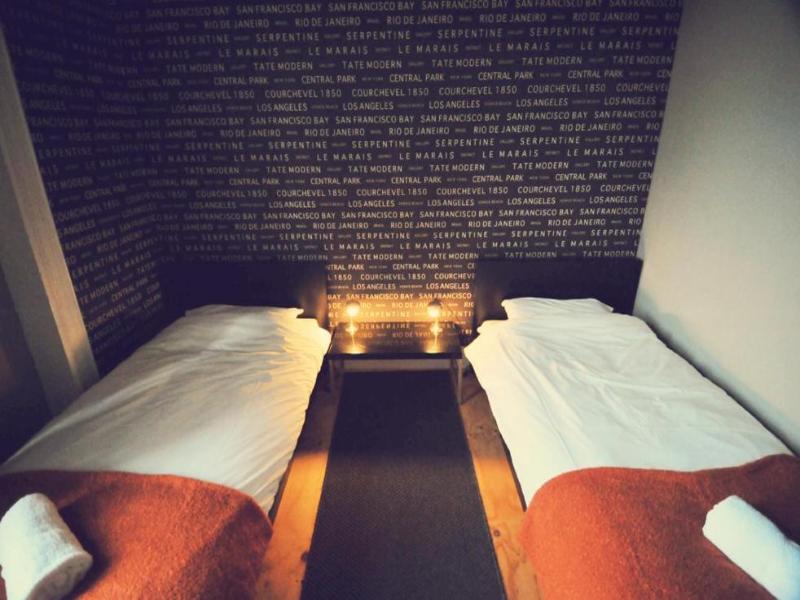 Vagabonds Hostel image