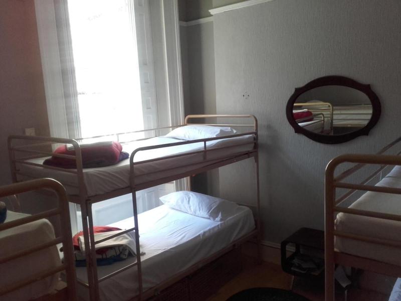 Vagabonds Hostel image