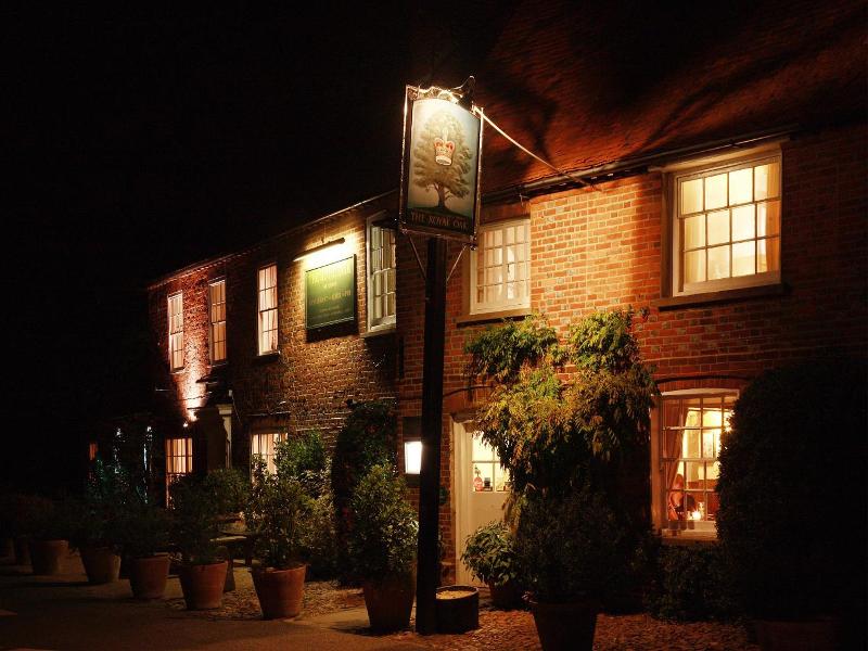 "the Royal Oak, Yattendon" image