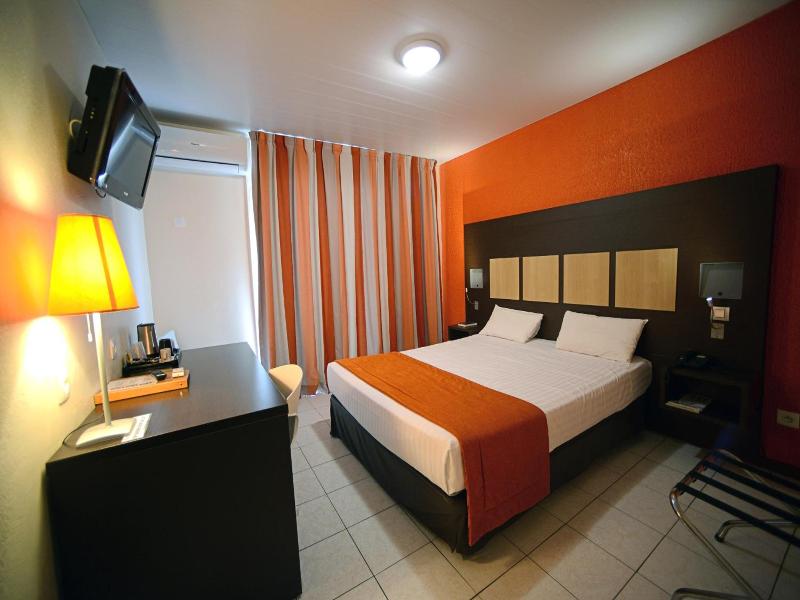 Central Hotel Cayenne image