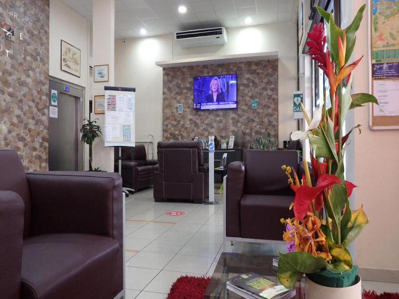 Central Hotel Cayenne image