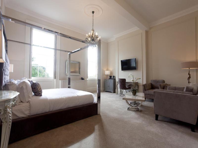 Winstanley House image