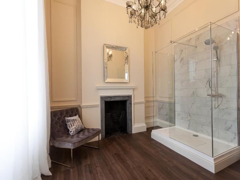 Winstanley House image
