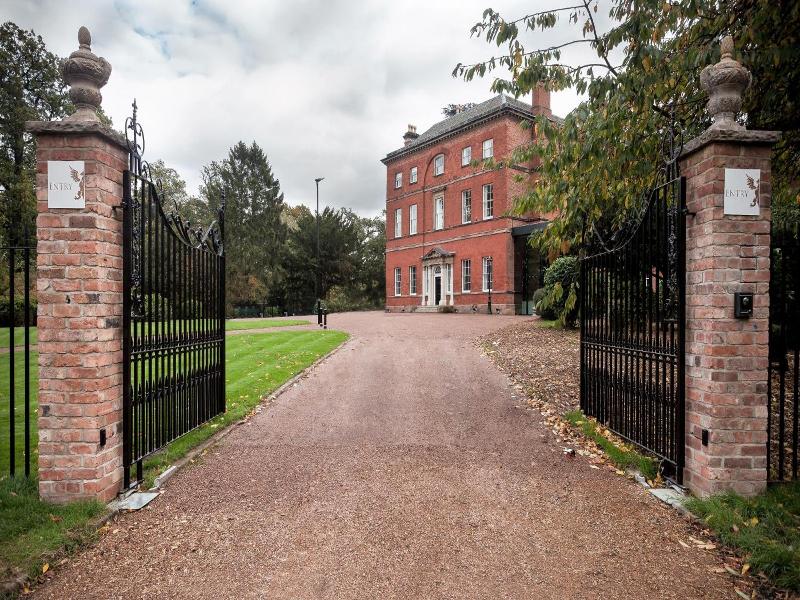 Winstanley House image