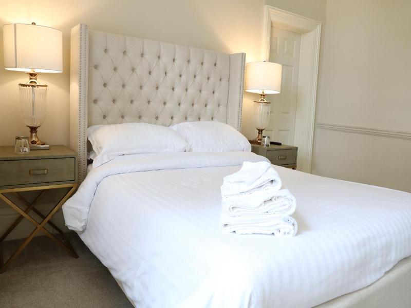 Winstanley House image