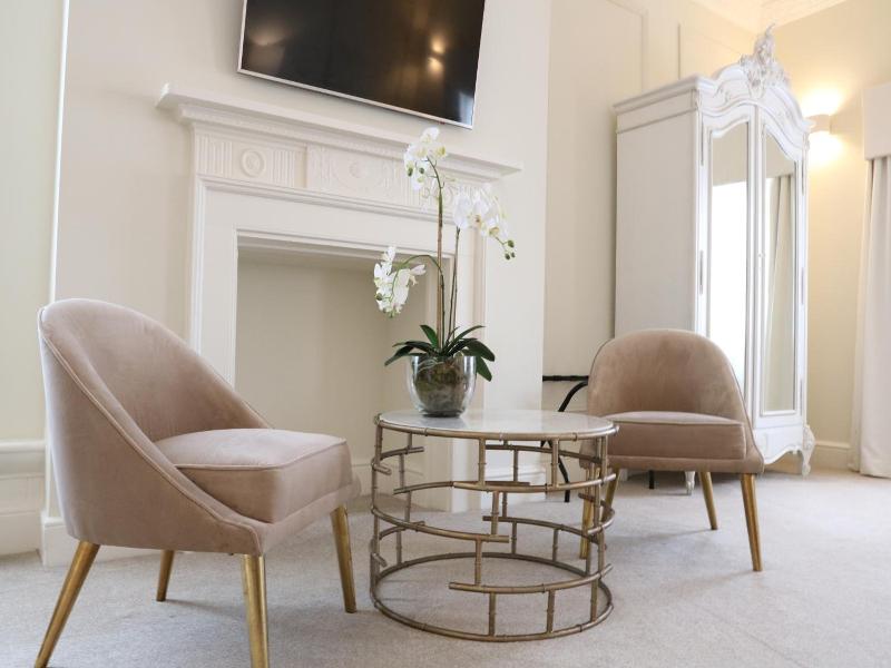 Winstanley House image