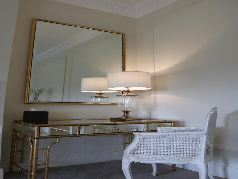 Winstanley House image