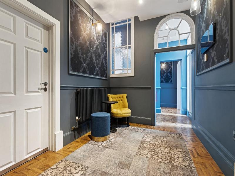 St Martins Lodge image