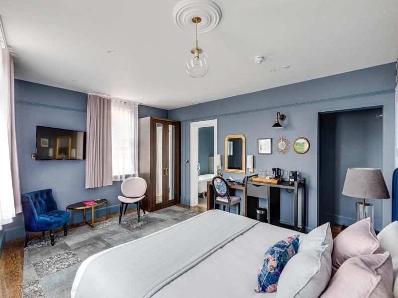 St Martins Lodge image