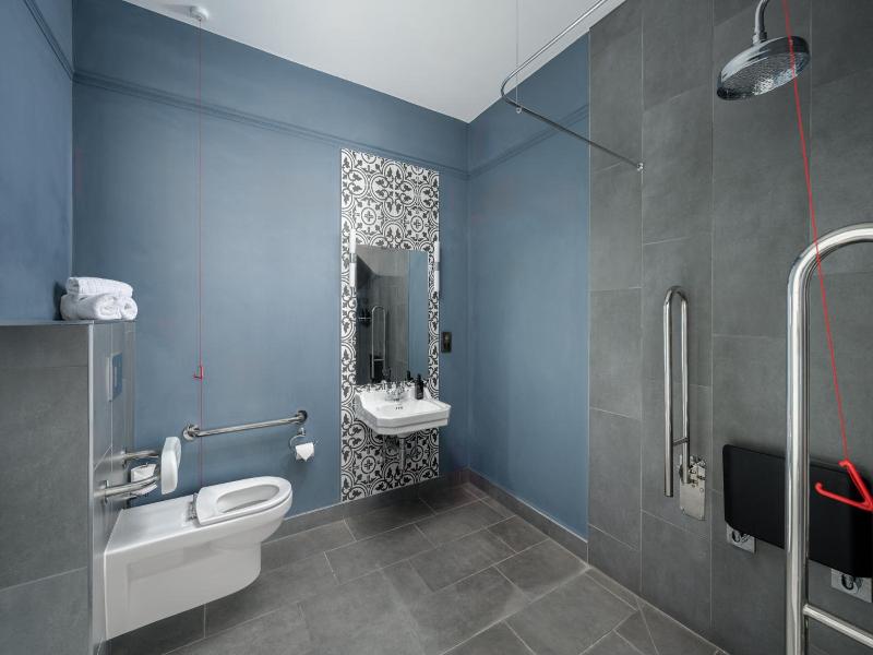 St Martins Lodge image
