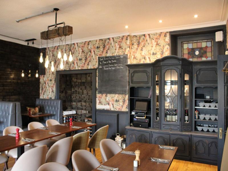Traquair Arms Hotel image