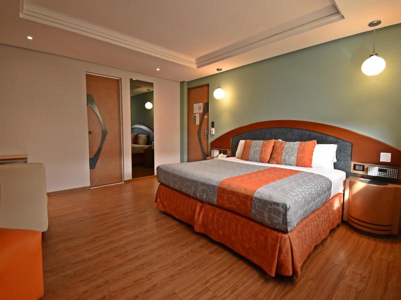 Hotel Catalina image