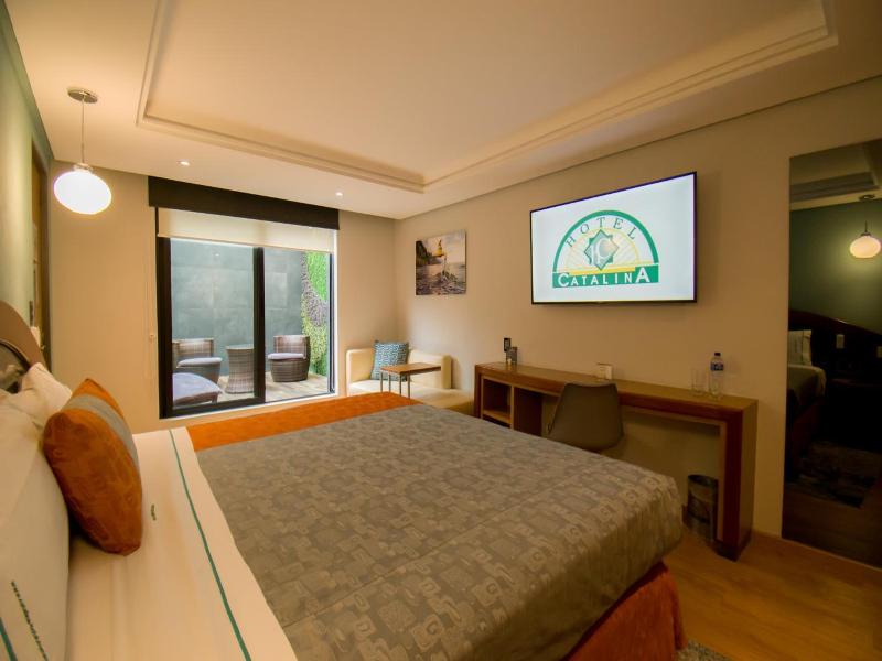 Hotel Catalina image