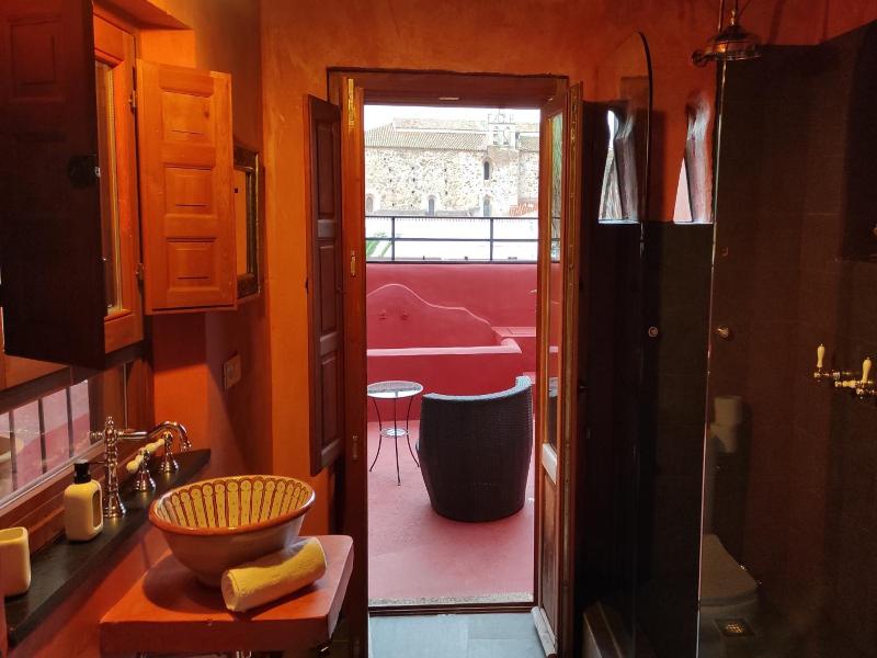 Hotel La Boheme image