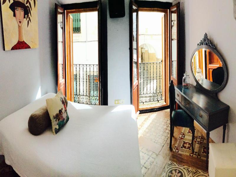 Hotel La Boheme image