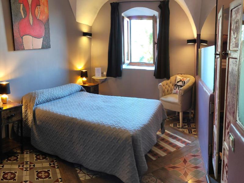 Hotel La Boheme image