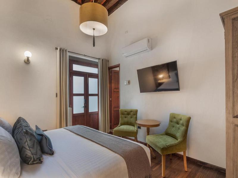 Hotel Casa Monarca image