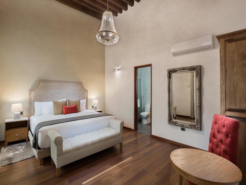 Hotel Casa Monarca image