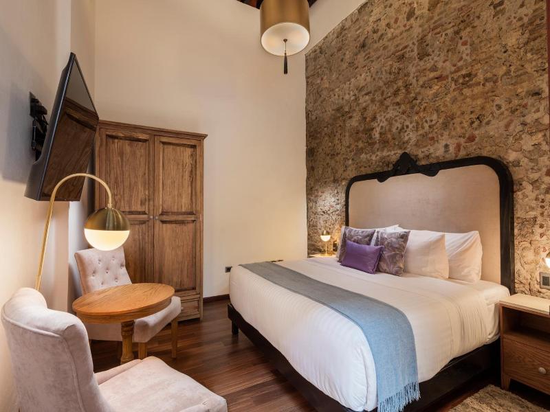Hotel Casa Monarca image