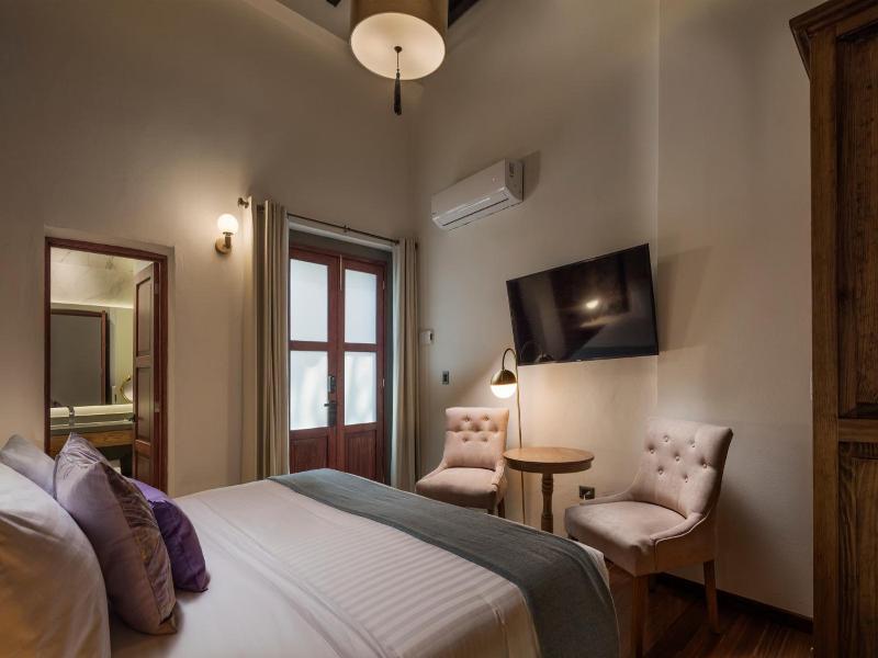 Hotel Casa Monarca image