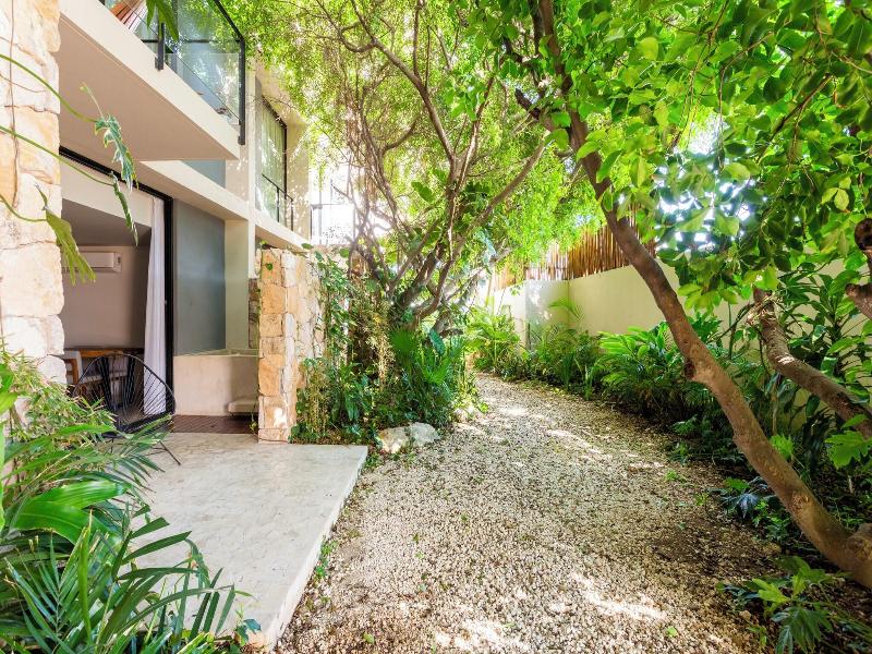 Kaab South Beach By The Spot Rentals image