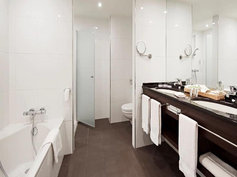 Lindner Hotel Antwerp, part of JdV by Hyatt image