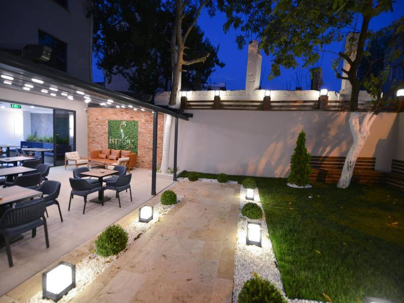 Istport Garden image