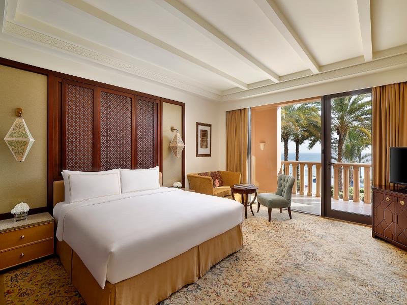 Al Husn Hotel Muscat image