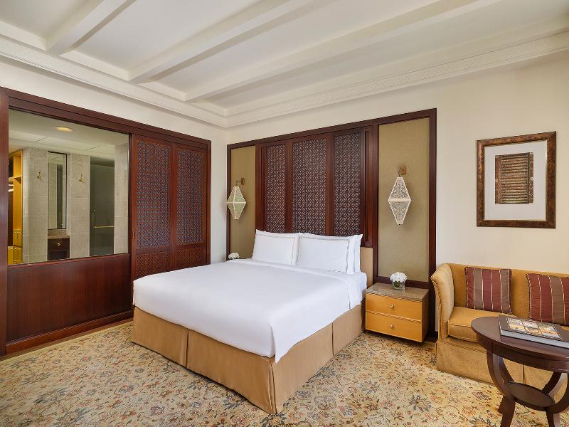 Al Husn Hotel Muscat image