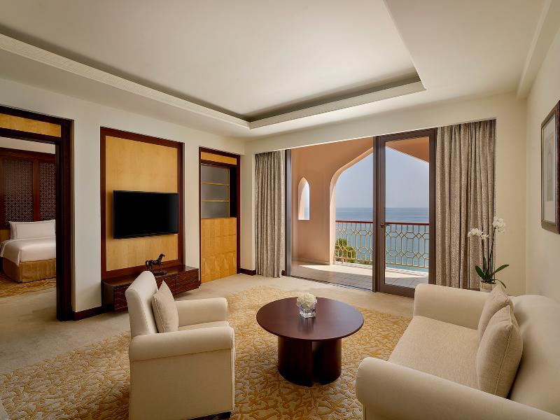 Al Husn Hotel Muscat image