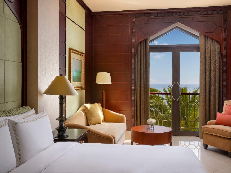Al Husn Hotel Muscat image