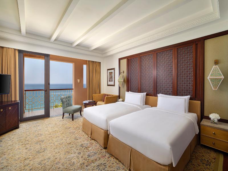 Al Husn Hotel Muscat image