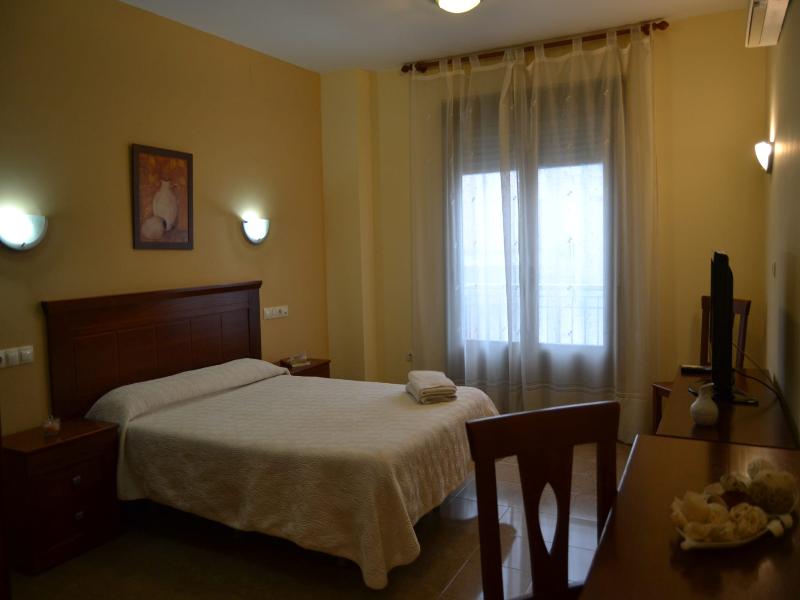 Hostal Ruralis Altozano image
