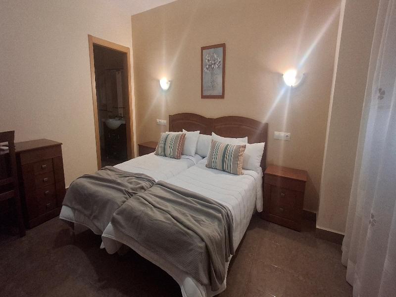 Hostal Ruralis Altozano image
