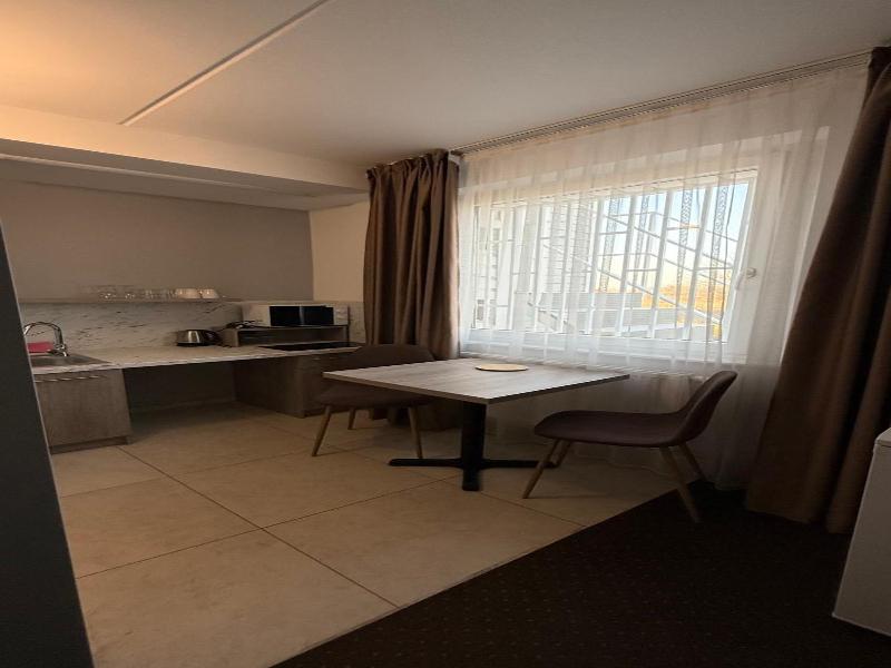 Aviator Garni Hotel Bratislava image