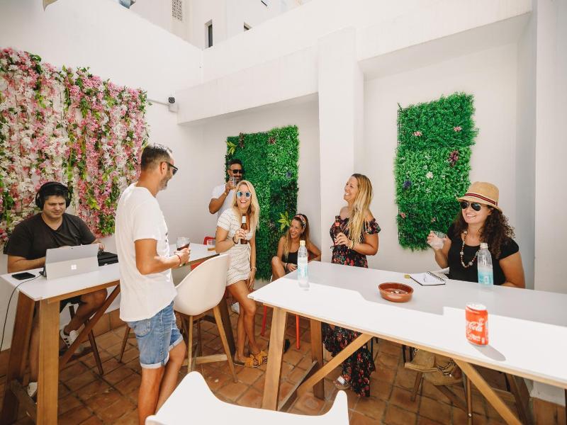 We Hostel Palma - Albergue image