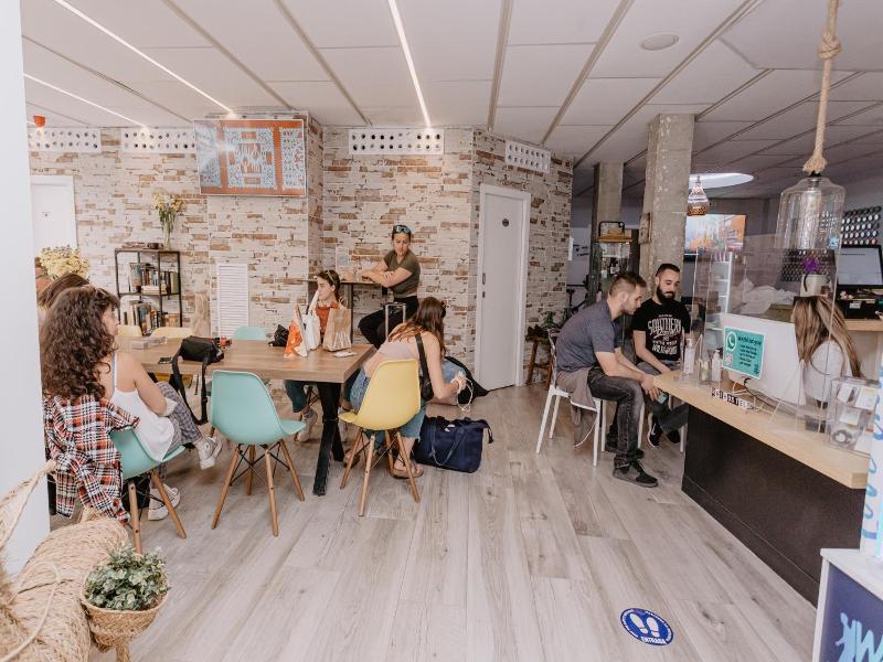 We Hostel Palma - Albergue image