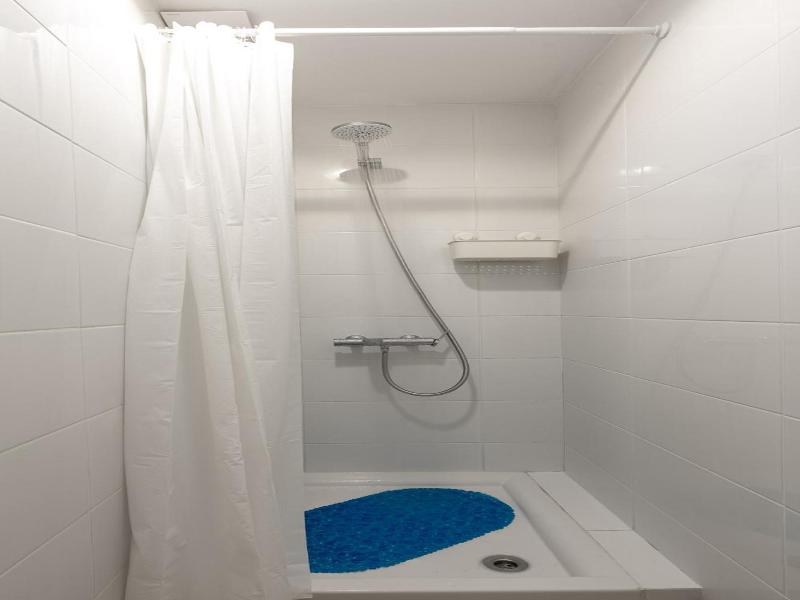 Bee Hostel image