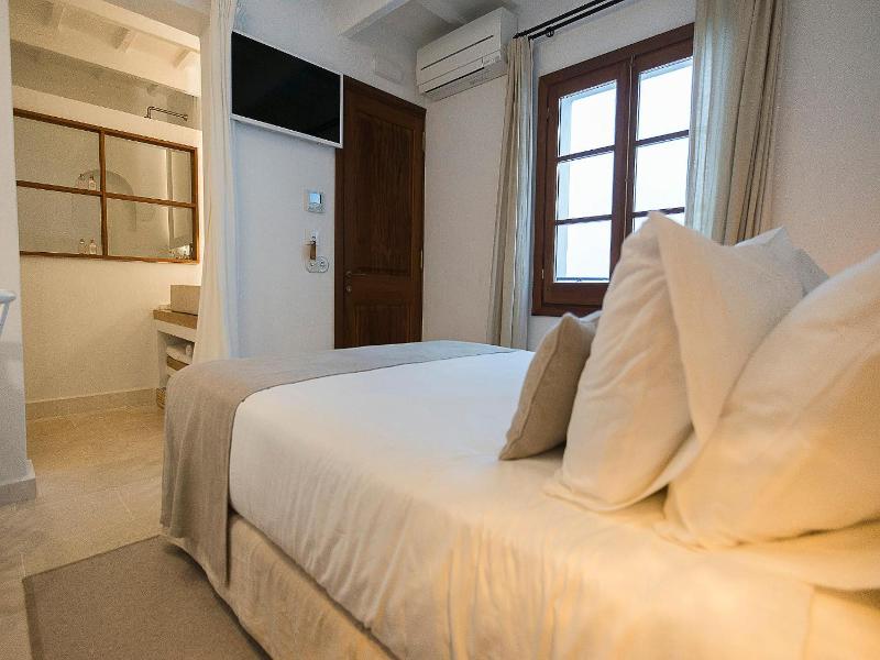 S'hotelet D'es Born - Suites & Spa image