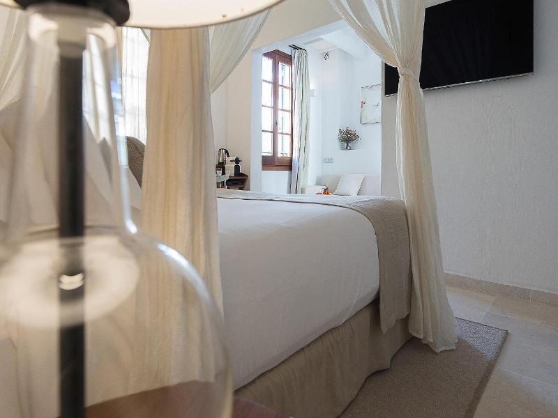 S'hotelet D'es Born - Suites & Spa image
