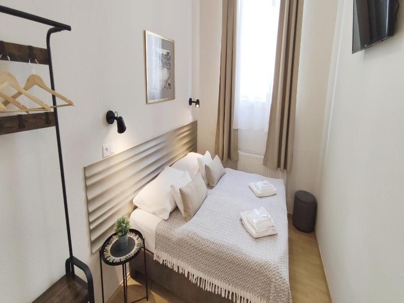 Budapest Csaszar Hotel image