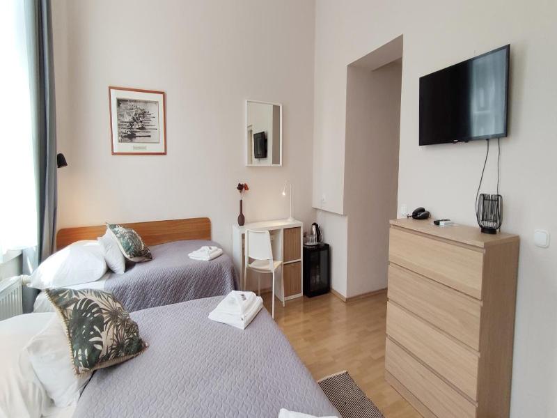 Budapest Csaszar Hotel image