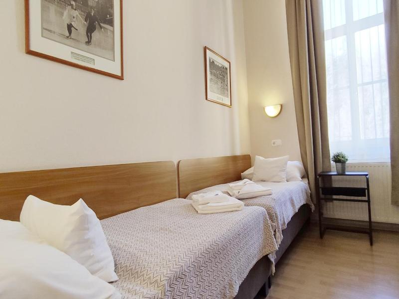 Budapest Csaszar Hotel image