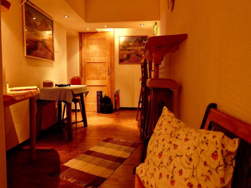 Hostel Weisses Rössl image