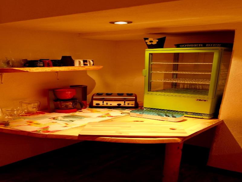Hostel Weisses Rössl image